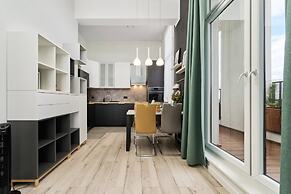 Apartment Aleja Architektów by Renters
