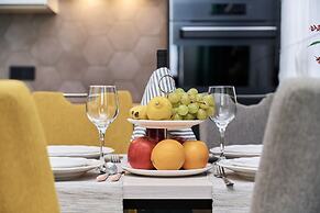 Apartment Aleja Architektów by Renters