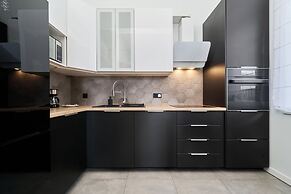 Apartment Aleja Architektów by Renters