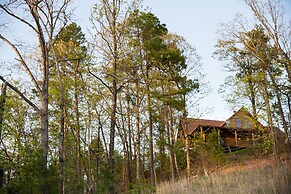 Hilltop At Eagle Ridge 6 Bedroom Cabin by Redawning