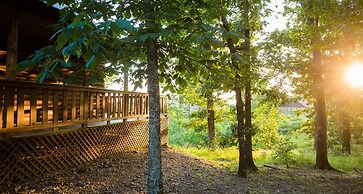 Lookout At Eagle Ridge 1 Bedroom Cabin by Redawning