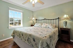 The Happy Patch 2 Bedroom Home by RedAwning