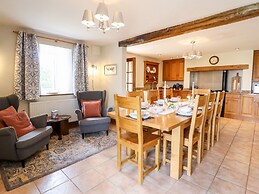 The Stables At Cae Gwyn