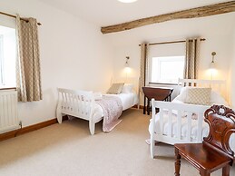 The Stables At Cae Gwyn