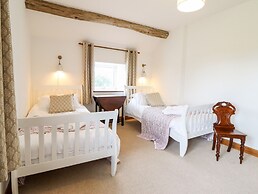 The Stables At Cae Gwyn