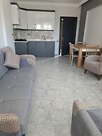 Tomris Apart