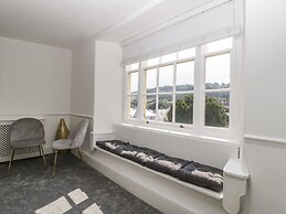 Alcombe House
