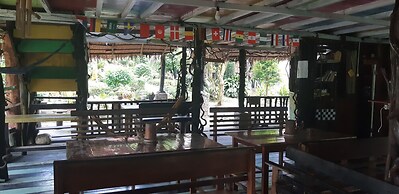 Mountain View Cottages & Villa Tangkahan