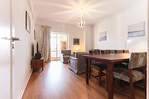 Oeiras Balcony by Homing