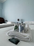 Oeiras Balcony by Homing