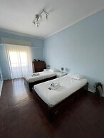 Oeiras Balcony by Homing