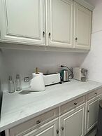 Oeiras Balcony by Homing