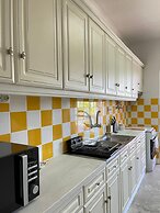 Oeiras Balcony by Homing