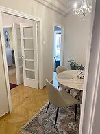 Check Point - Acropolis View B