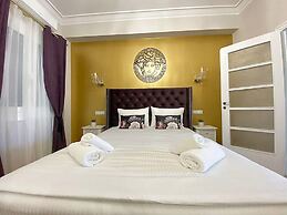 Check Point - Acropolis View B