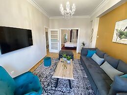 Check Point - Acropolis View B