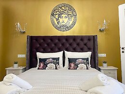 Check Point - Acropolis View B