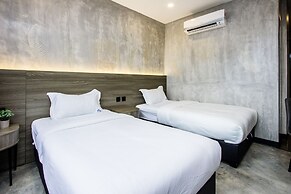 Sri Indar Hotel & Suites