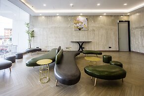 Sri Indar Hotel & Suites