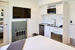 Sojourn Apartment Hotel - Ghuznee