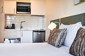 Sojourn Apartment Hotel - Ghuznee