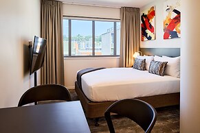 Sojourn Apartment Hotel - Ghuznee