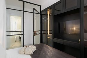 Luxury with Terrace & Sea View by FeelHome