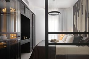 Luxury with Terrace & Sea View by FeelHome