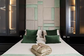 Luxury with Terrace & Sea View by FeelHome