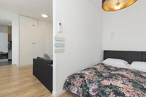 Kokoryczki Studio Warsaw by Renters