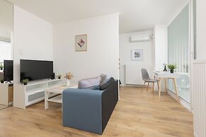 Kokoryczki Studio Warsaw by Renters