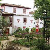 Lovely 6-bed Cottage in Braga Enjoy and Relax