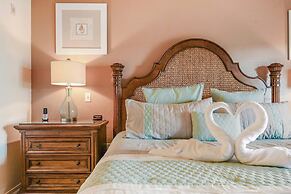 5 Star Resort Luxury Villa Very Close To Disney 3 Bedroom Villa by Red