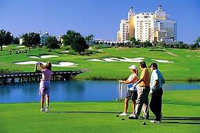 5 Star Resort Luxury Villa Very Close To Disney 3 Bedroom Villa by Red