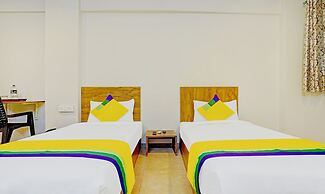 Itsy Hotels Oasis Pride