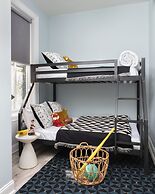 The Neighborhood Hotel - Lincoln Park