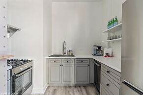 The Neighborhood Hotel - Lincoln Park