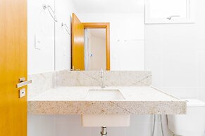 IT39 Excelente Apt 3 Quartos Pé na areia