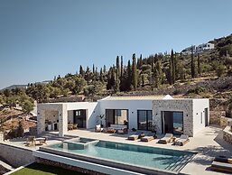 Design 3-bed Villa With Infinity Pool in Zakynthos