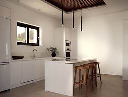 Design 3-bed Villa With Infinity Pool in Zakynthos