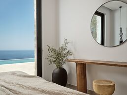 Design 3-bed Villa With Infinity Pool in Zakynthos