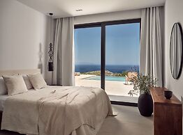 Design 3-bed Villa With Infinity Pool in Zakynthos