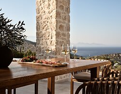 Design 3-bed Villa With Infinity Pool in Zakynthos