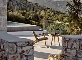 Design 3-bed Villa With Infinity Pool in Zakynthos