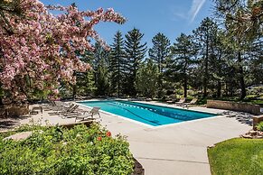 Red Pine Condos by Park City Vacations