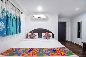 Goroomgo Royal Oak Guest House Nabapally Sector 4 Kolkata