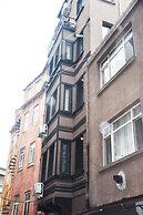 The Queen's Istanbul