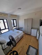 The Queen's Istanbul