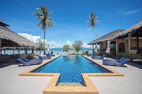 Absolute Beachfront Resort