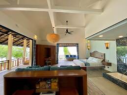 Absolute Beachfront Resort